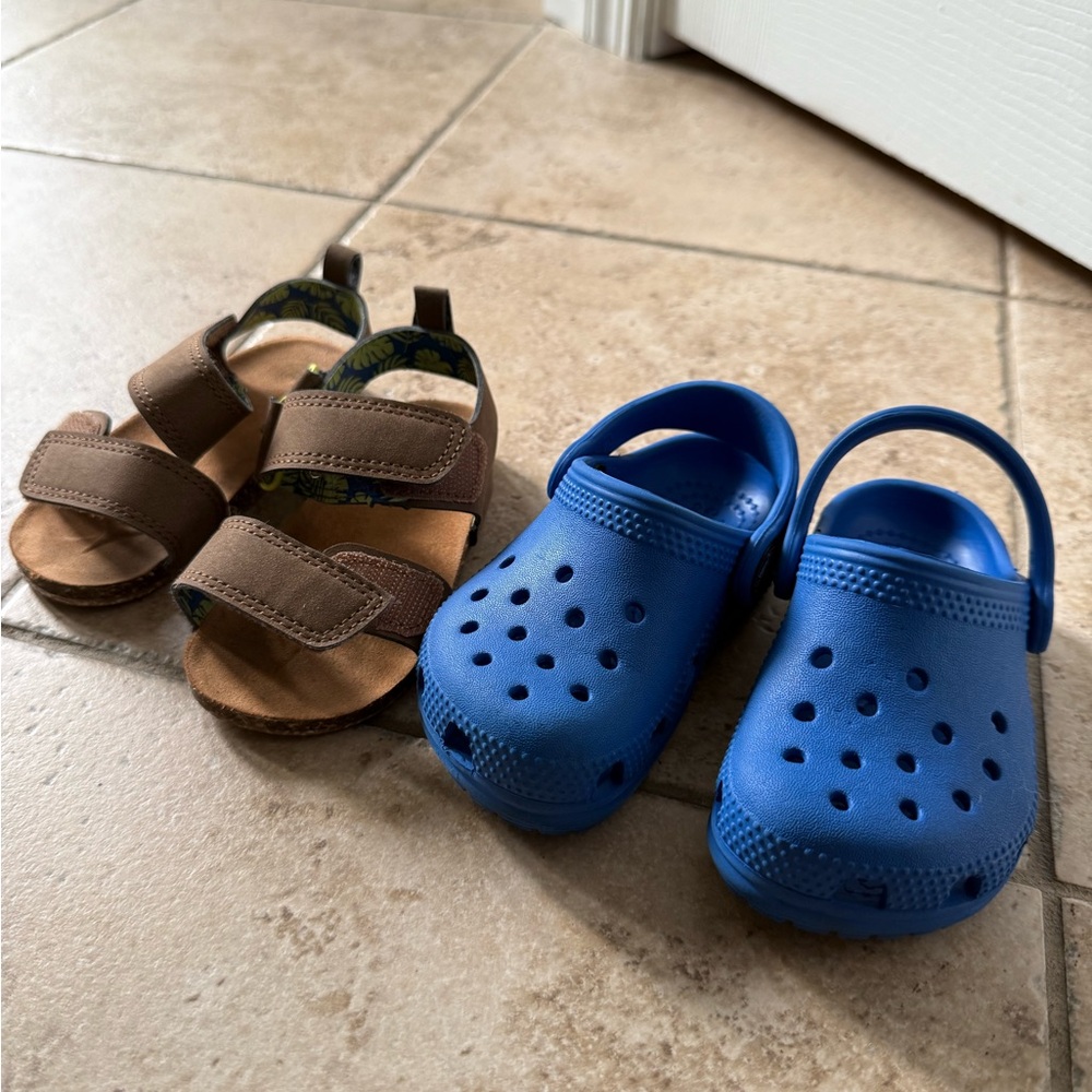 Toddler Boy Crocs & Sandals Bundle- Size 6